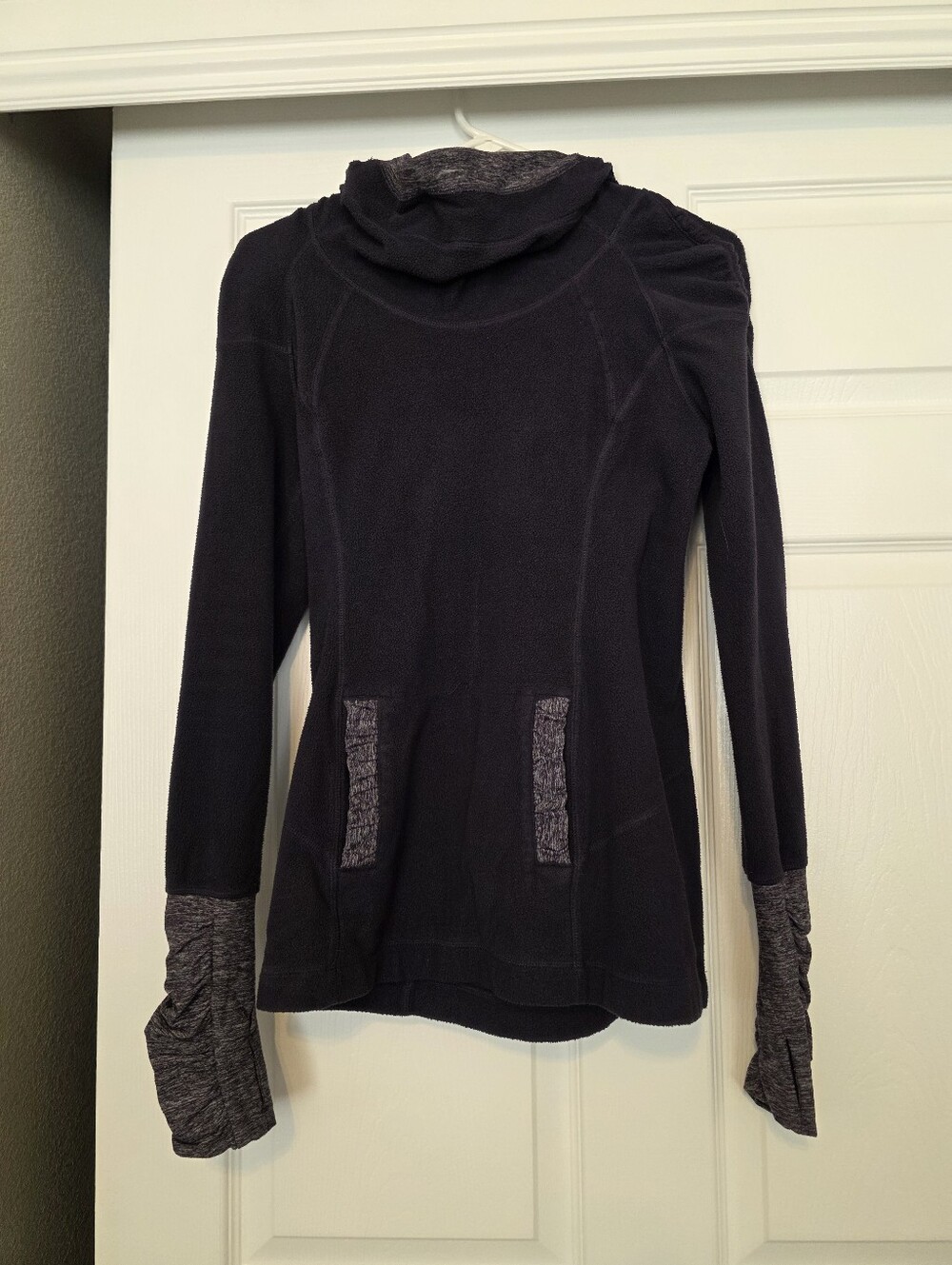 Lululemon Women’s Navy Hooded Pullover Sweater, size 4